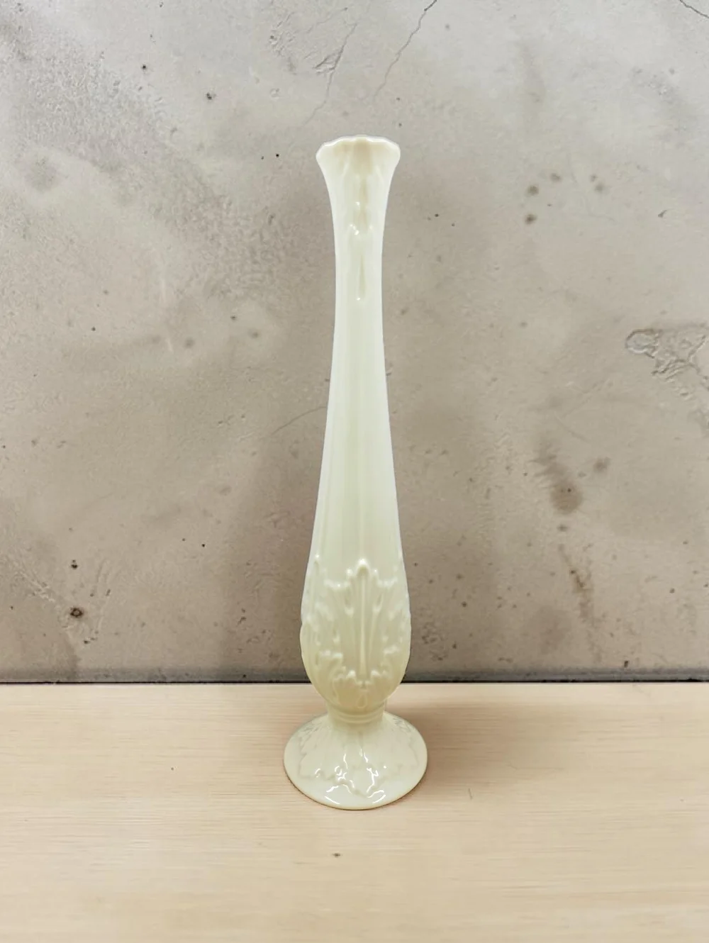 Lenox Florentine Collection Ivory Bud Vase Embossed Leaf 10in